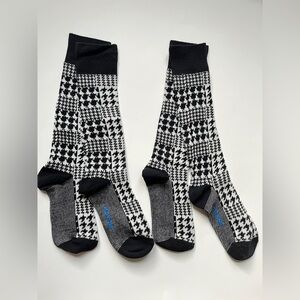 2 for $29 2 x Sacai Black and White Geometric Socks